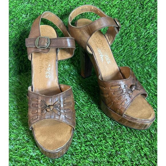 Thom McAn Vtg Brown Leather Woodwork Sandal With Block Heel Boho Hippy Festival - Picture 8 of 16